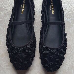 KENETH COLE BALLERINAS SIZE 9.5